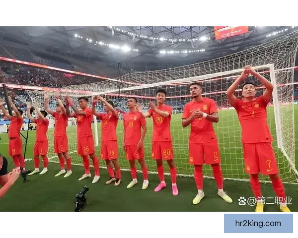 传多名国脚赛后情绪失控疑因不满主帅临场指挥引发内部分歧矛盾升级